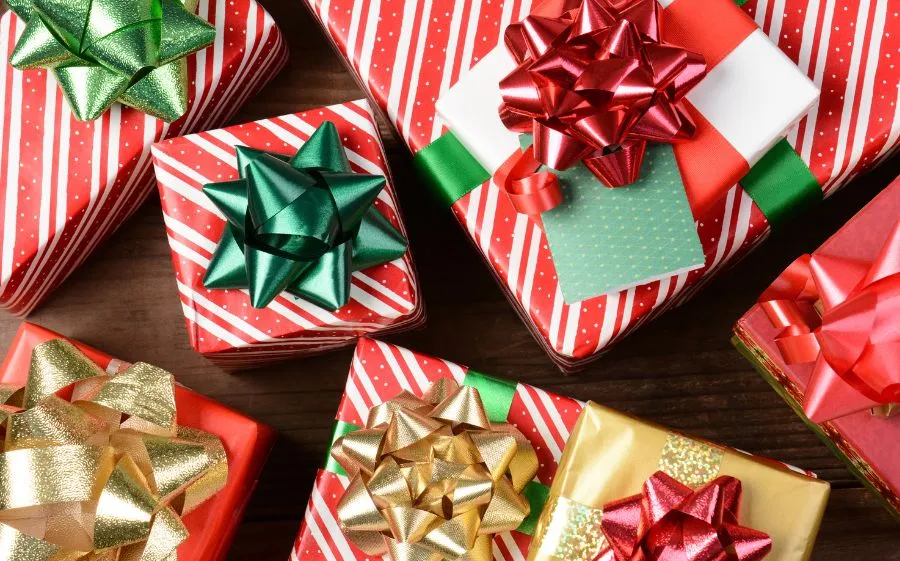 holiday present gift christmas news post