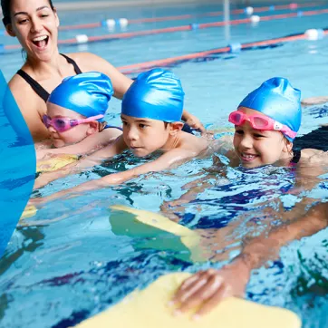 When to Start Swimming Lessons for Your Child